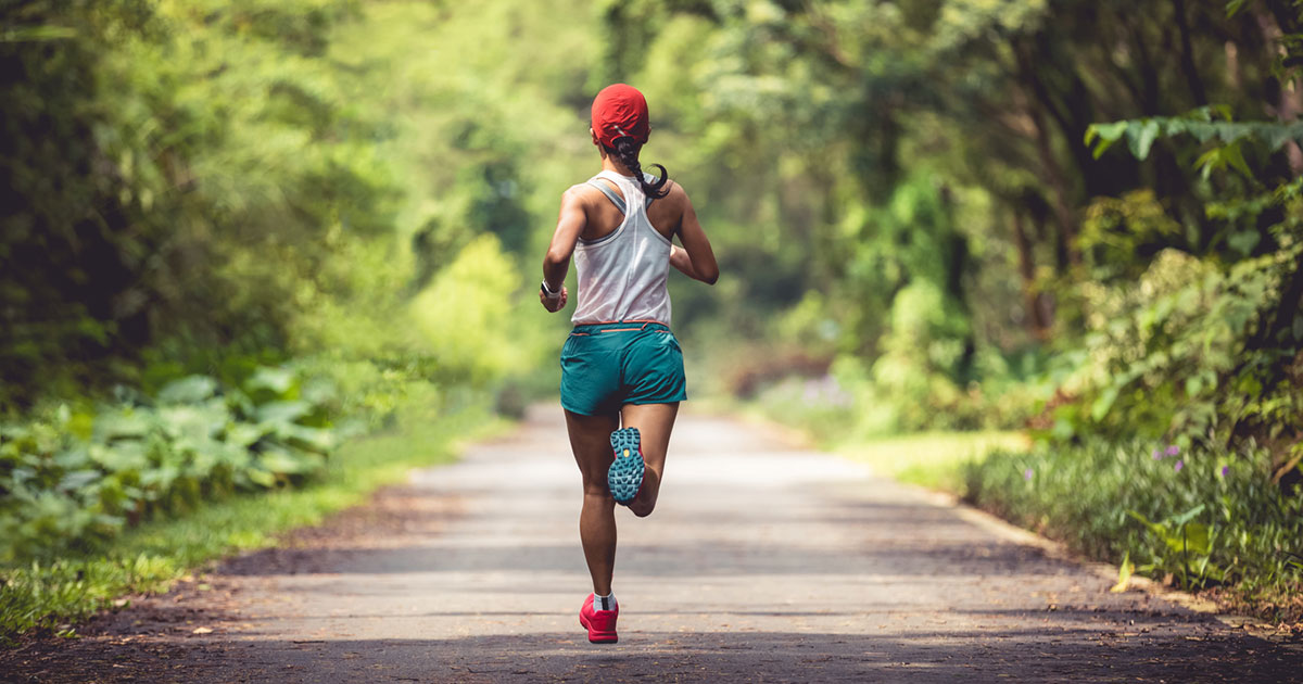 Wtórpol Pięćdziesiąt procent Maratonu w ulewnym deszczu